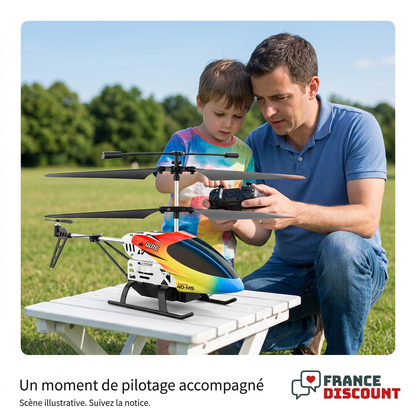 Homme et enfant découvrant les commandes du M5, scène illustrative avec logo France Discount